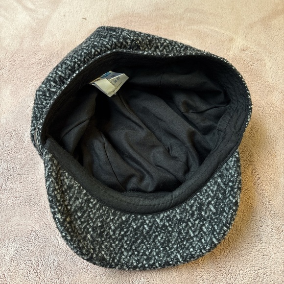 Gray Tweed Newsboy Cap - Picture 4 of 5
